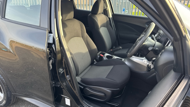 Nissan Juke 1.6 [94] Visia 5dr Petrol Hatchback